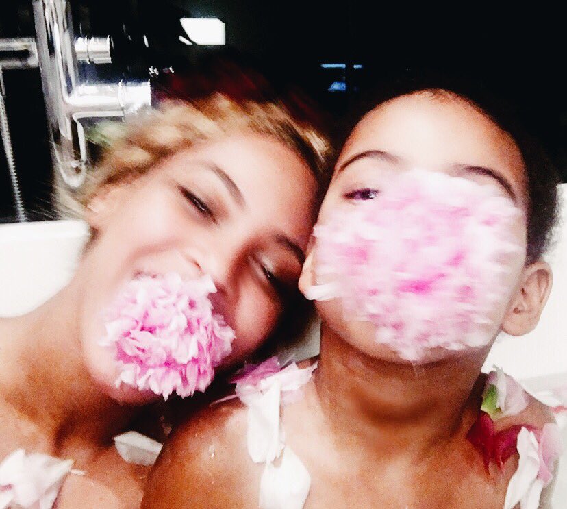 BestBeyoncePics's tweet photo. https://t.co/G2befA0RCv