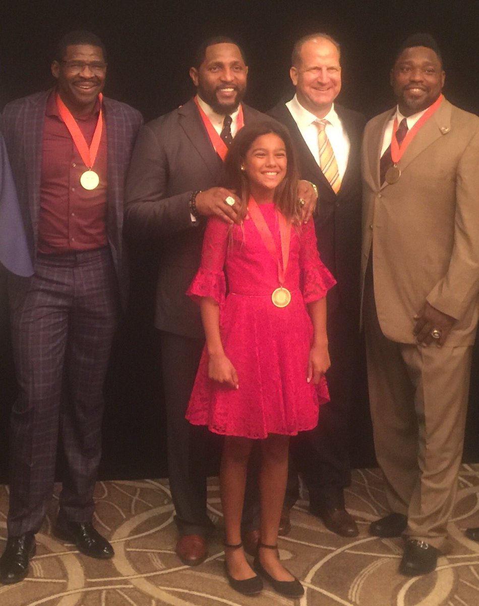 raylewis's tweet photo. SO proud of this young lady Jackie who made her daddy proud today accepting his honor for him #SeanTaylor a true King, gone too soon 👑 https://t.co/OXaimRlv9S