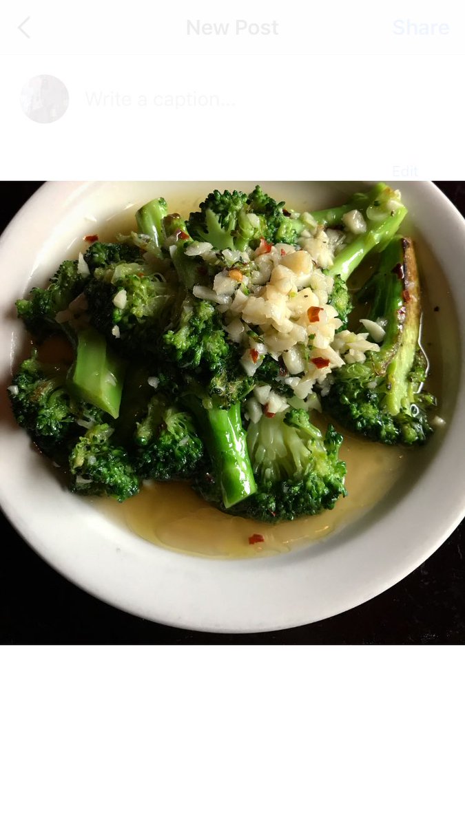 RoyalTavern's tweet photo. Halloween is coming and we've got the trick to ward off vampires and bad dates!!! Spicy Broccoli LOADED with Garlic!!! https://t.co/sceJVneasd