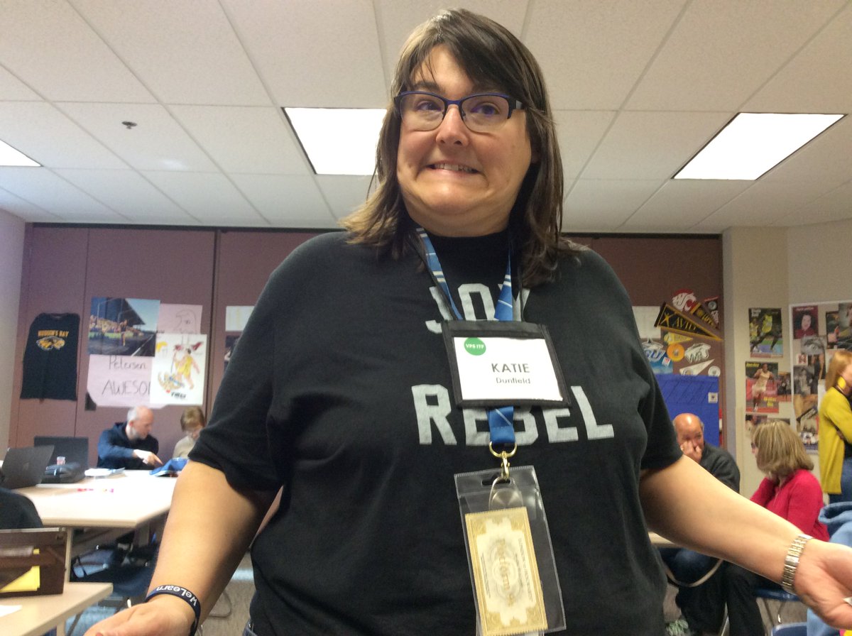 MsWoodruffvps's tweet photo. #techday13 learning with @K_Dunfield https://t.co/4s4U3oU3zB