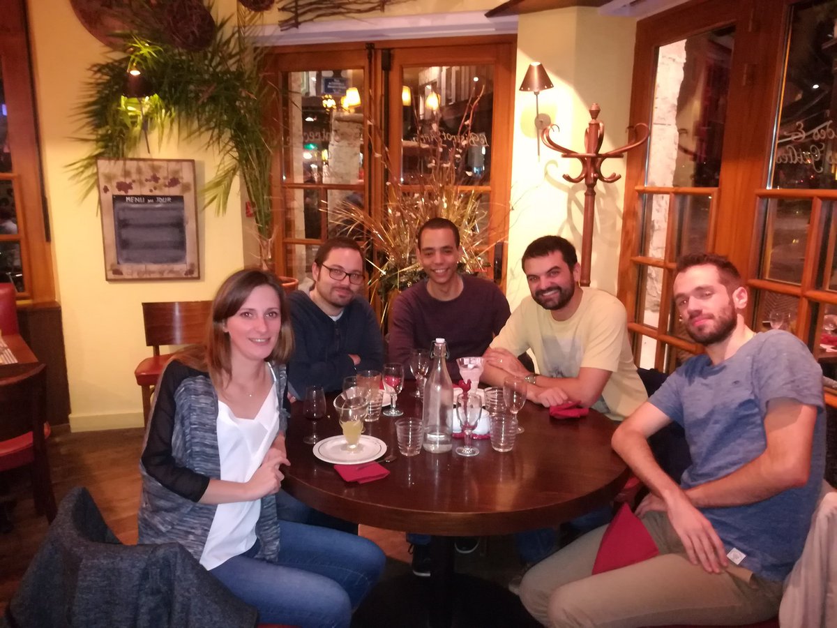 crazydwarf1's tweet image. L'ancienne équipe de @agenceStudionet au complet