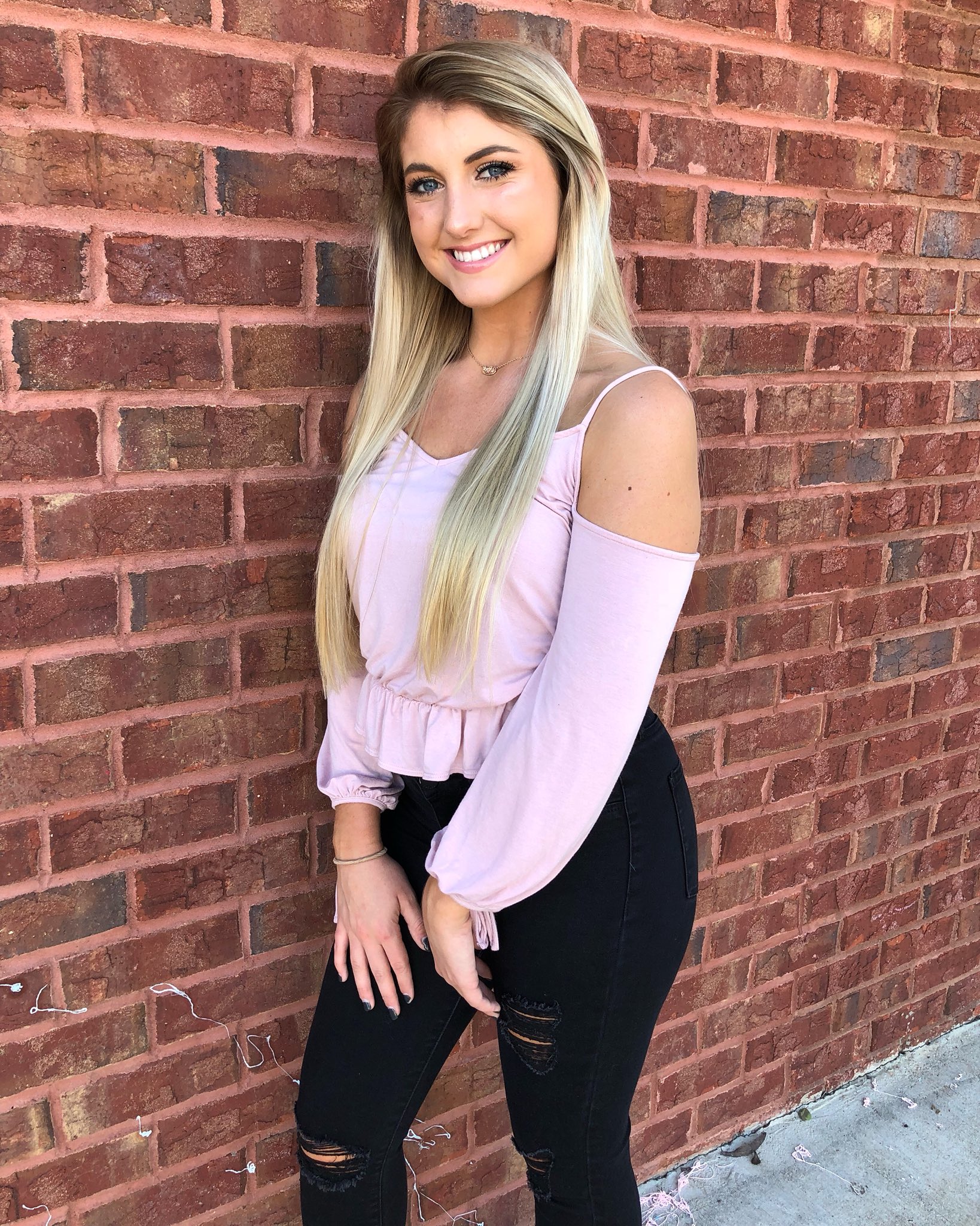 Country Thick 👸🏼 on Twitter "Haven’t posted pics in a hot