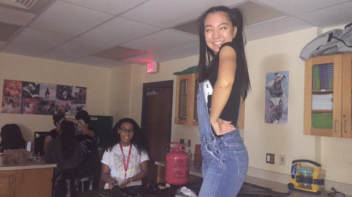 HosaNorth's tweet photo. Your NHS HOSA getting ready for the escape rooms! Come join us for a haunting time! Tonight @ North starting at 6 pm! 🦇🎃 https://t.co/kiv9ZGJY5p