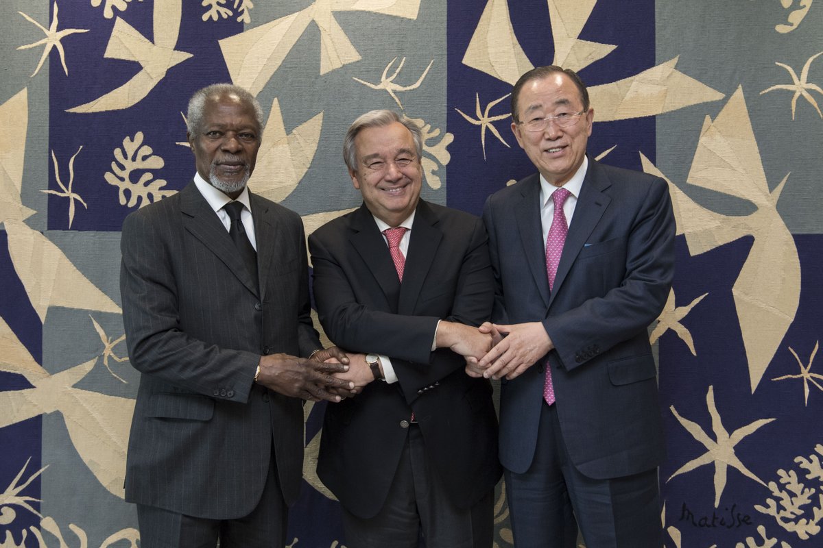 UN's tweet photo. The last 3 ppl to hold the "most impossible job in the 🌍" met today at UNHQ. Read about the role of the UN chief: https://t.co/hCRnlclYfg https://t.co/WVIWzMJNMp