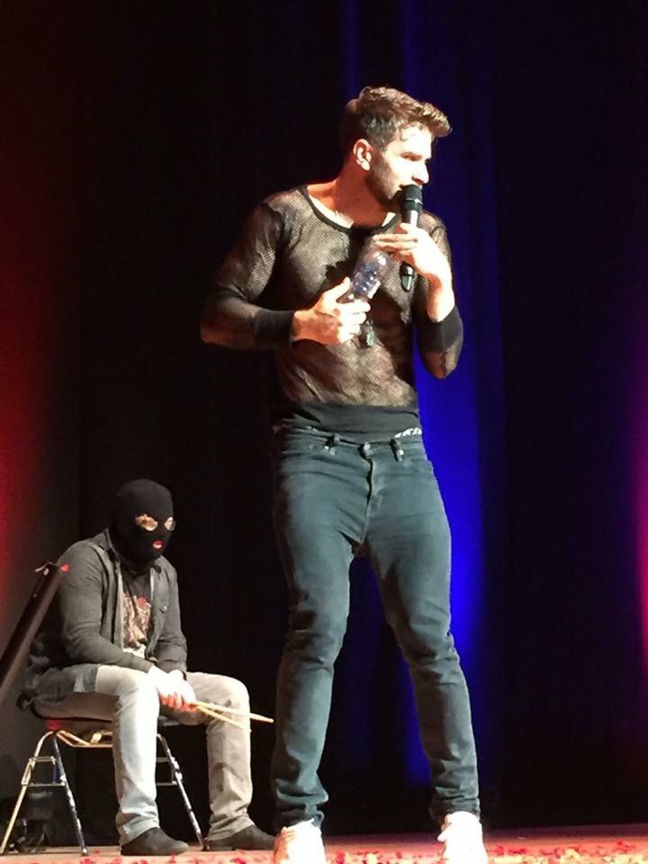 becci_louise99's tweet photo. @joeldommett was amazing tonight😂 will definitely be seeing him again😆🙌🏼 I know have the laser dick song stuck in my head😂 #frontrowbitches https://t.co/nymNAj8WsF