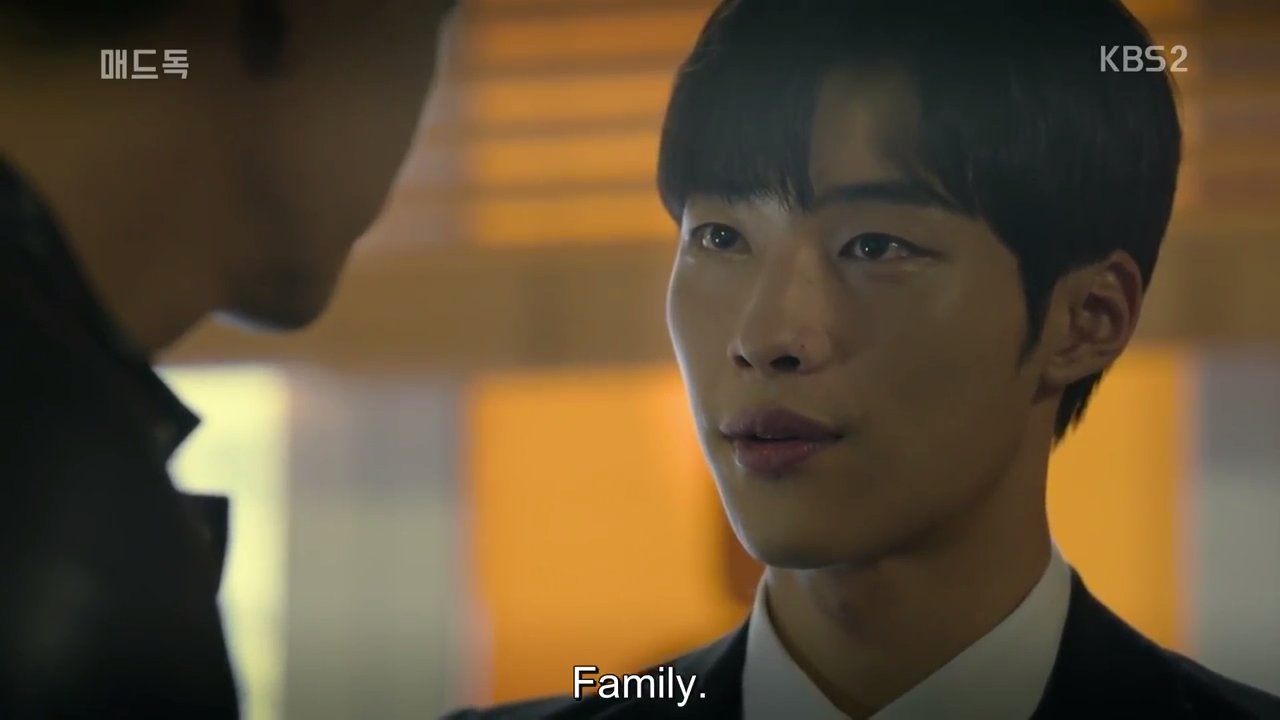 DMDJ8IxWkAIwzLM.jpg:large