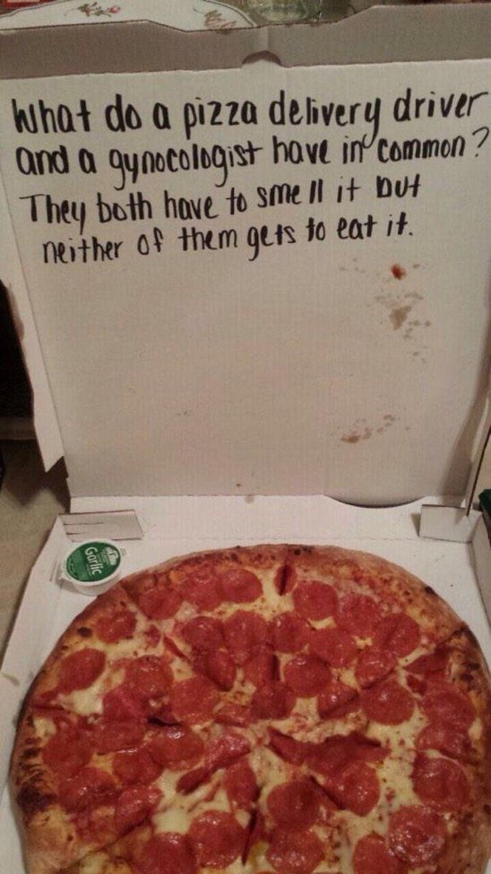 WorIdStarComedy's tweet photo. We asked Papa Johns to write a joke on the box 😂 https://t.co/cRdUMFBHaQ