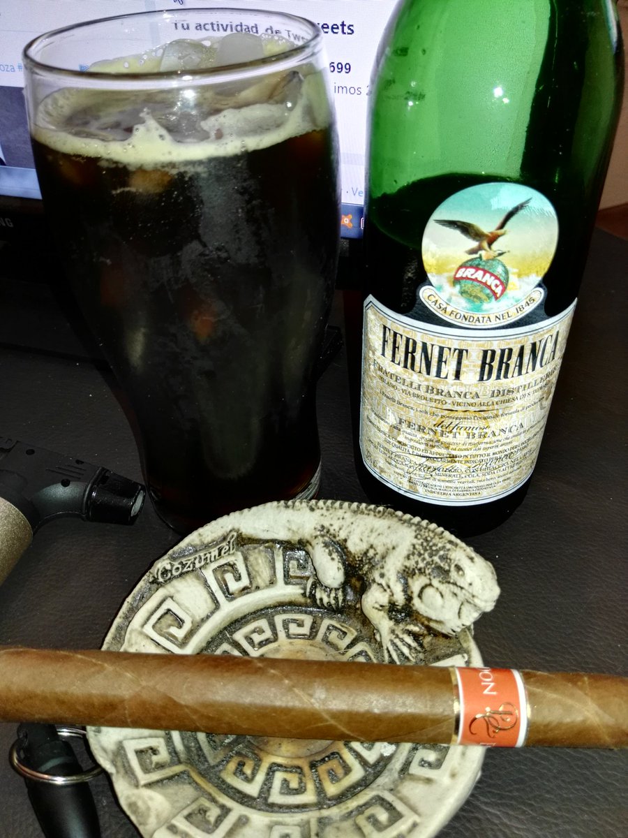 VinosArgento's tweet photo. #Viernes @DE_Cigars y @FernetBranca . Que mejor forma de empezar el #Finde. https://t.co/p63lSXBc08