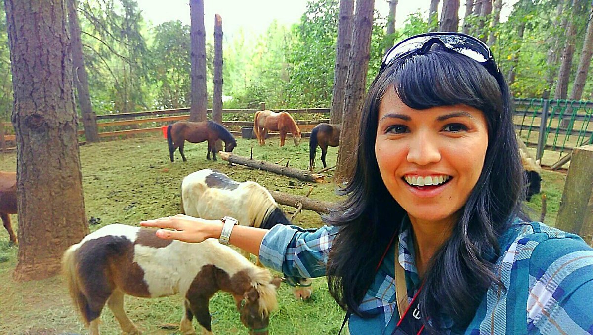 DebbieDebsH's tweet photo. Apple Hill really brings out the country in me and I don't hate it... #placervilleca #foothills #lovethisplace #keepgoingback #myhappyplace https://t.co/NH9EyrmIzM