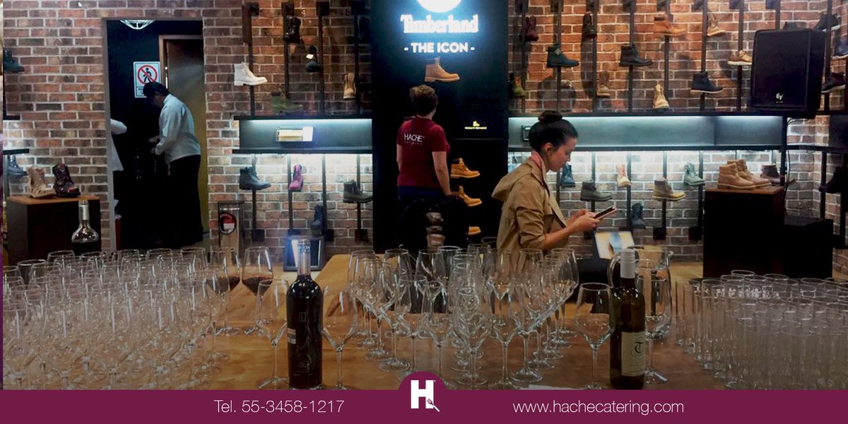 hachecatering's tweet photo. Disfruta del viernes acompañado de una copa de nuestra selección de vinos y variedad de bocadillos. 🍷👩🏻‍🍳🍽 #saborypresentacion https://t.co/NVw18MJ0oV
