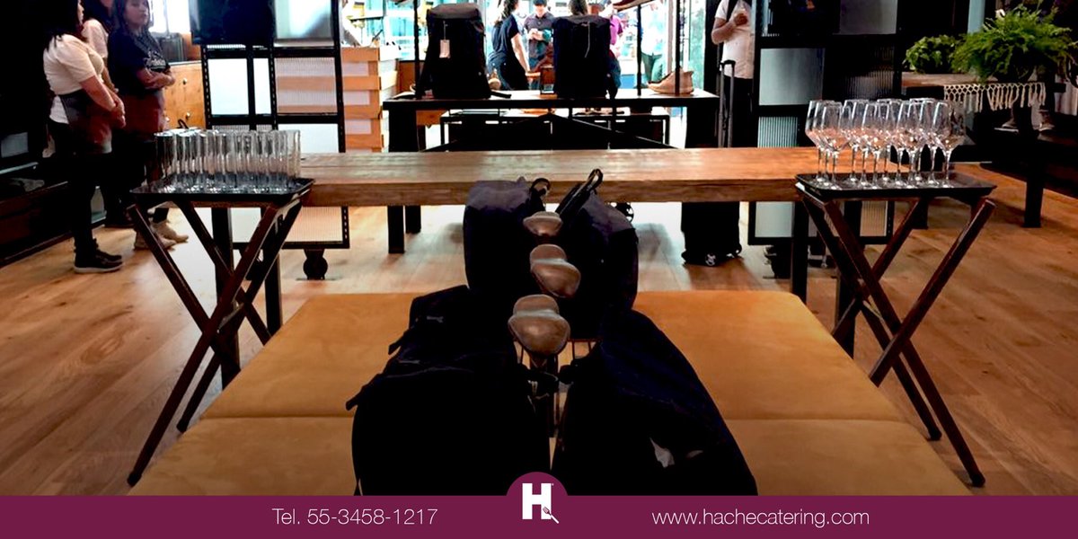 hachecatering's tweet photo. Disfruta del viernes acompañado de una copa de nuestra selección de vinos y variedad de bocadillos. 🍷👩🏻‍🍳🍽 #saborypresentacion https://t.co/NVw18MJ0oV