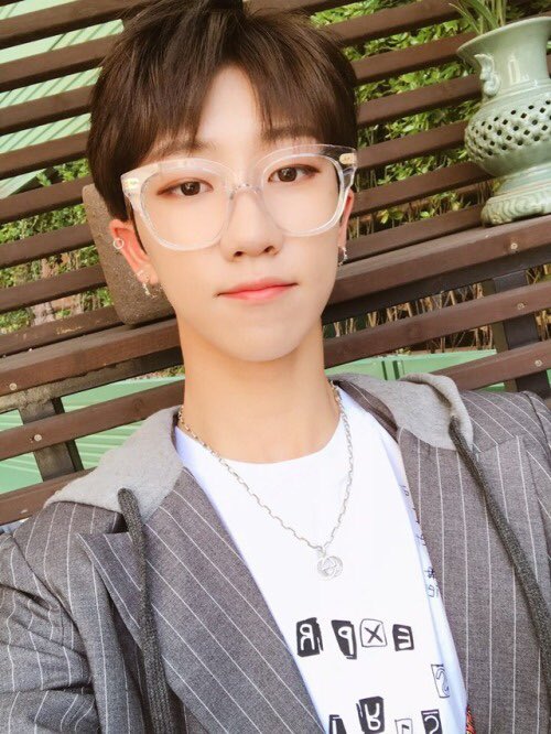 ICKCLK's tweet photo. 09:01// Heyya another month, another ✅ this is just the first post of many. Happy 14th, cute brat😤 I love you https://t.co/dTvi5XyHui