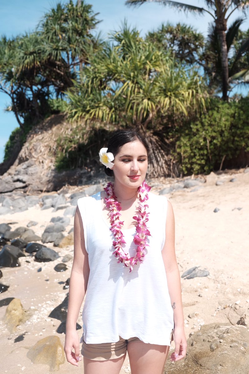 NourishEventsLA's tweet photo. Helloooo weekend, I missed you! 🌊🌴☀️🌺#florals #weekendvibes https://t.co/cElpMKgNA7