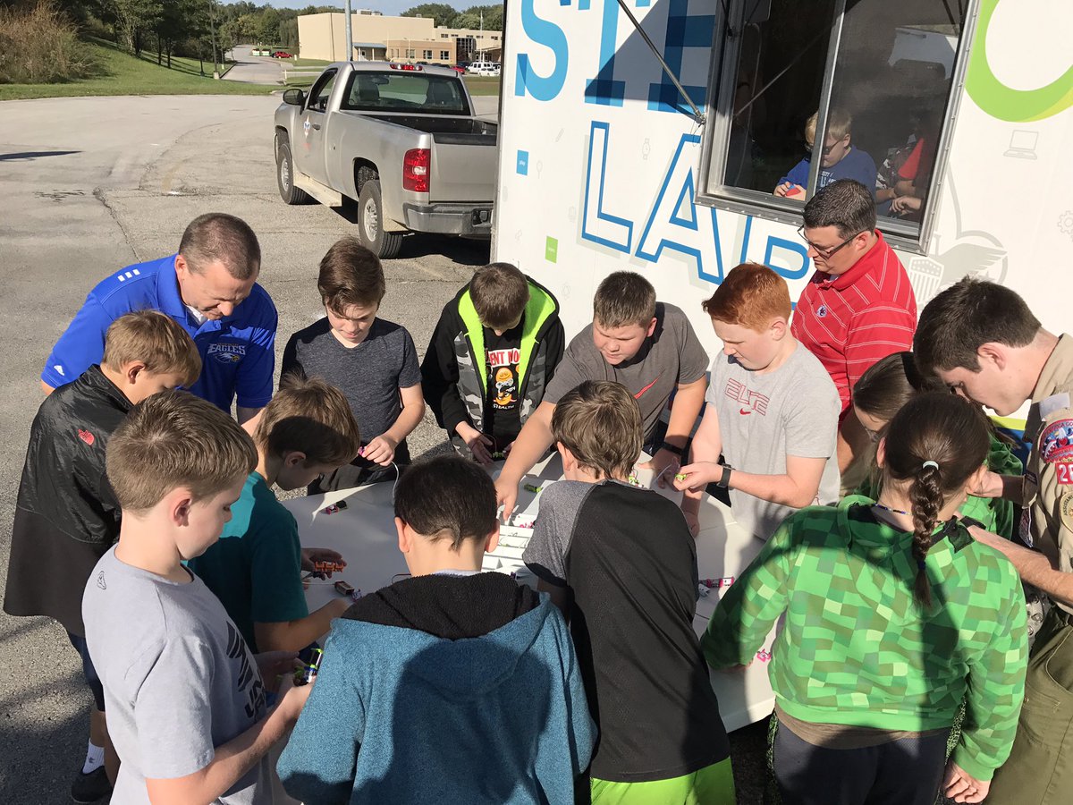 amandabethallen's tweet image. ❤️ that our Sup @MarcSnow1 &amp;amp; Assist Sup @nickgooch shared learning with our Ss today! #ForeverGV #SMSEagles #GVEaglePD @Jimmycy1 @bmharmon