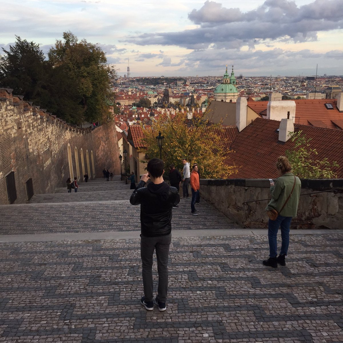 KitsLegata's tweet photo. Autumn in Prague 💕

Another Czech off our bucketlist 😂 https://t.co/WKycXhOVLA