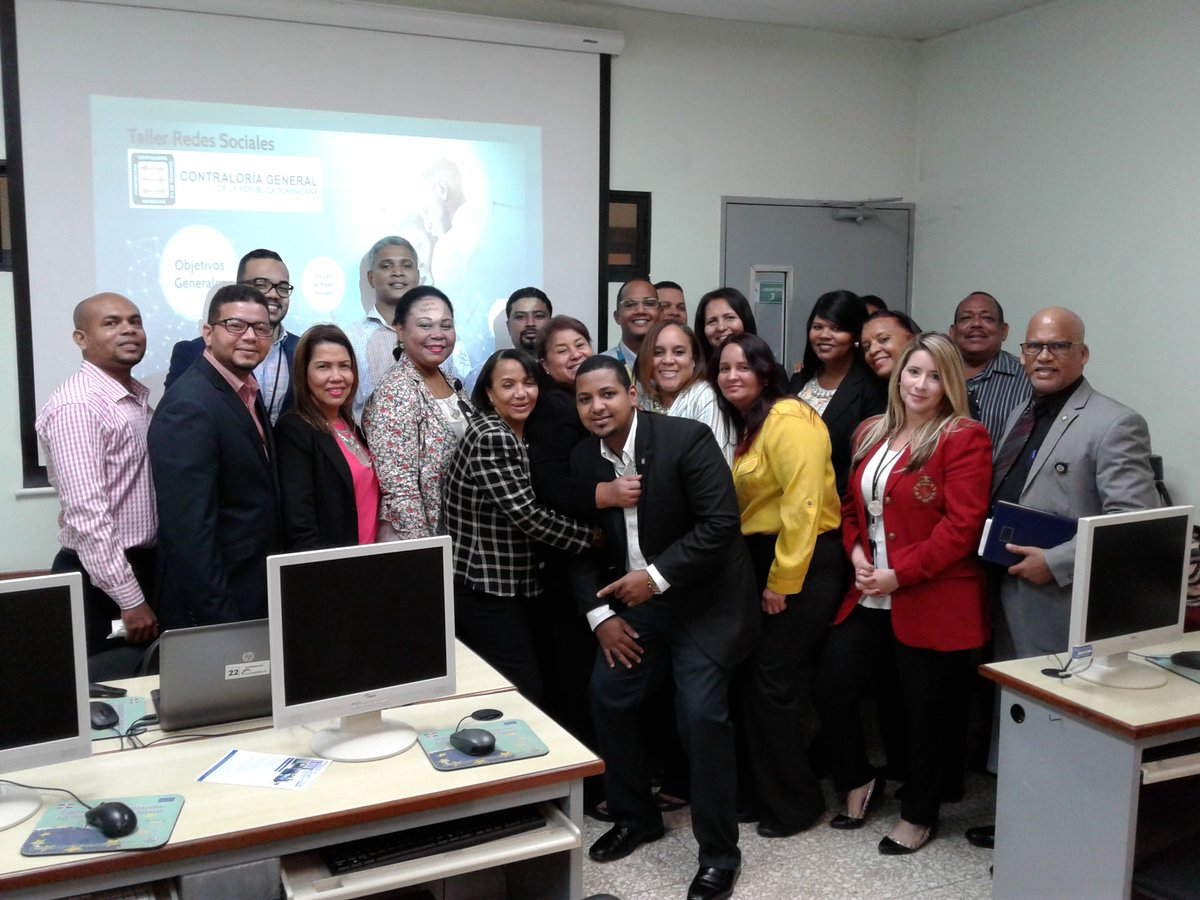 OvidioJSanchez's tweet photo. #FelizViernes #TeamCGR #TransformacionDigital #TallerRedesSociales @ContraloriaRD #contraloriaRD https://t.co/K8THo9gpt2