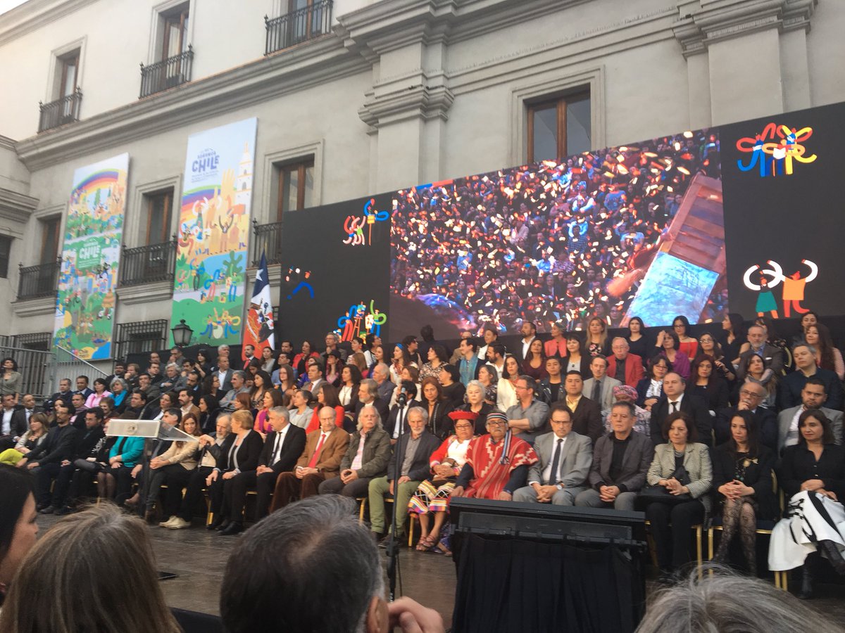 JorgeSharp's tweet photo. Hoy presidenta @mbachelet firma creación Ministerio de las Culturas, Artes y Patrimonio ¡1er ministerio en regiones y será en Valparaíso! https://t.co/OEvzjjL833