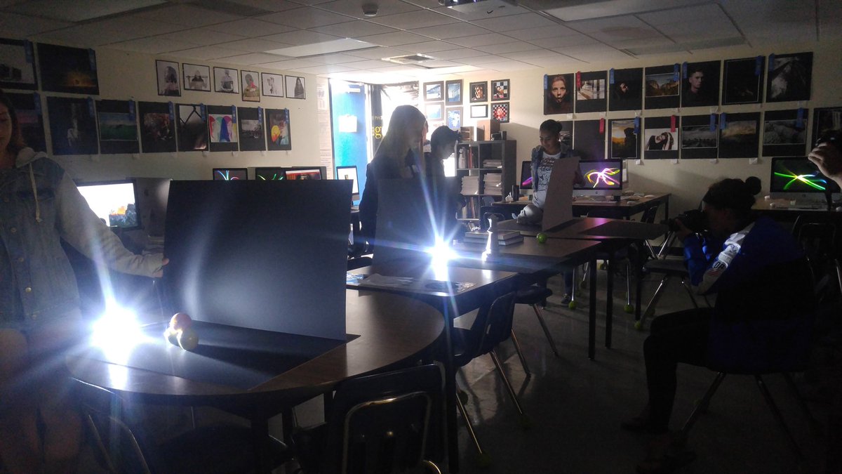 PhotographyNess's tweet photo. It's apple season!  Let's DIRECT some light on it! (see what I did there.) Light Lab today! @rbhsbroncos @PowayCTE @PowayUnified https://t.co/PmQWB5OVCU