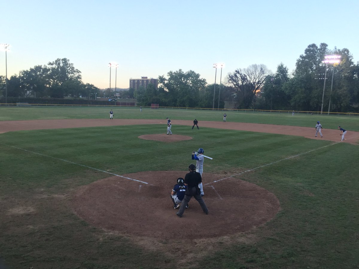 UCWV_Baseball's tweet photo. Great night for baseball here @UCWV_Baseball featuring @OntarioBlueJays & @HoundsBaseball #FutureGoldenEagles #UCisThePlaceToBe https://t.co/zrja9rvKLE