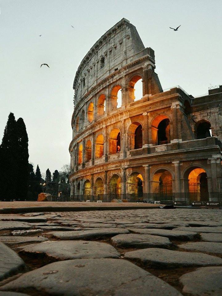 HEdmound's tweet image. Colossium rome
