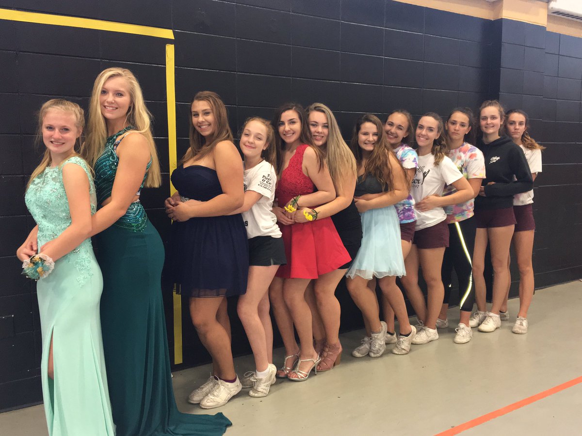 WM_Cheer's tweet photo. Theme practice picked by Cheerleader of the Week Senior Captain Diana Seugling! #promtheme #cow https://t.co/X5Bw42luvI