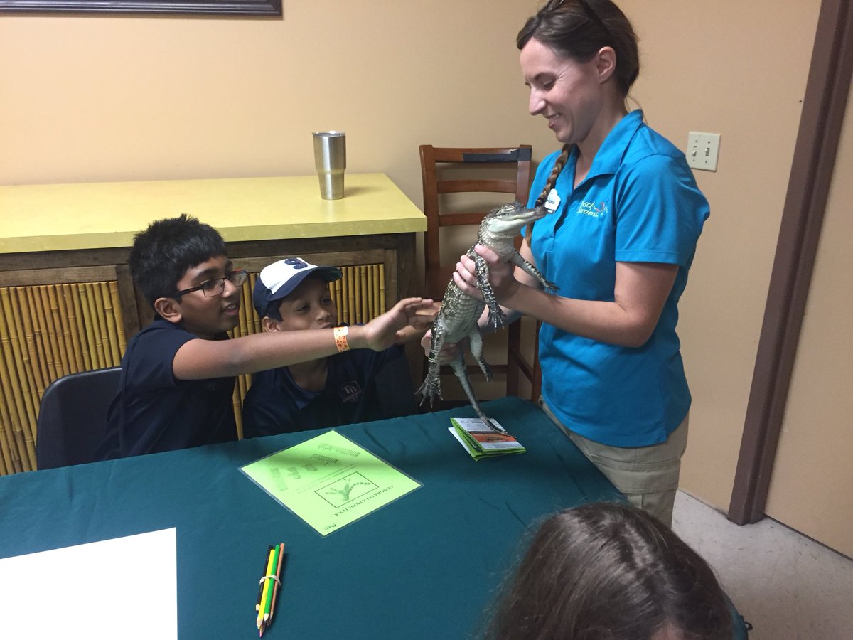TurnerBartelsK8's tweet photo. Our 5th graders visited Busch Gardens Zoo School.#STEMtober https://t.co/VsgQmettPO