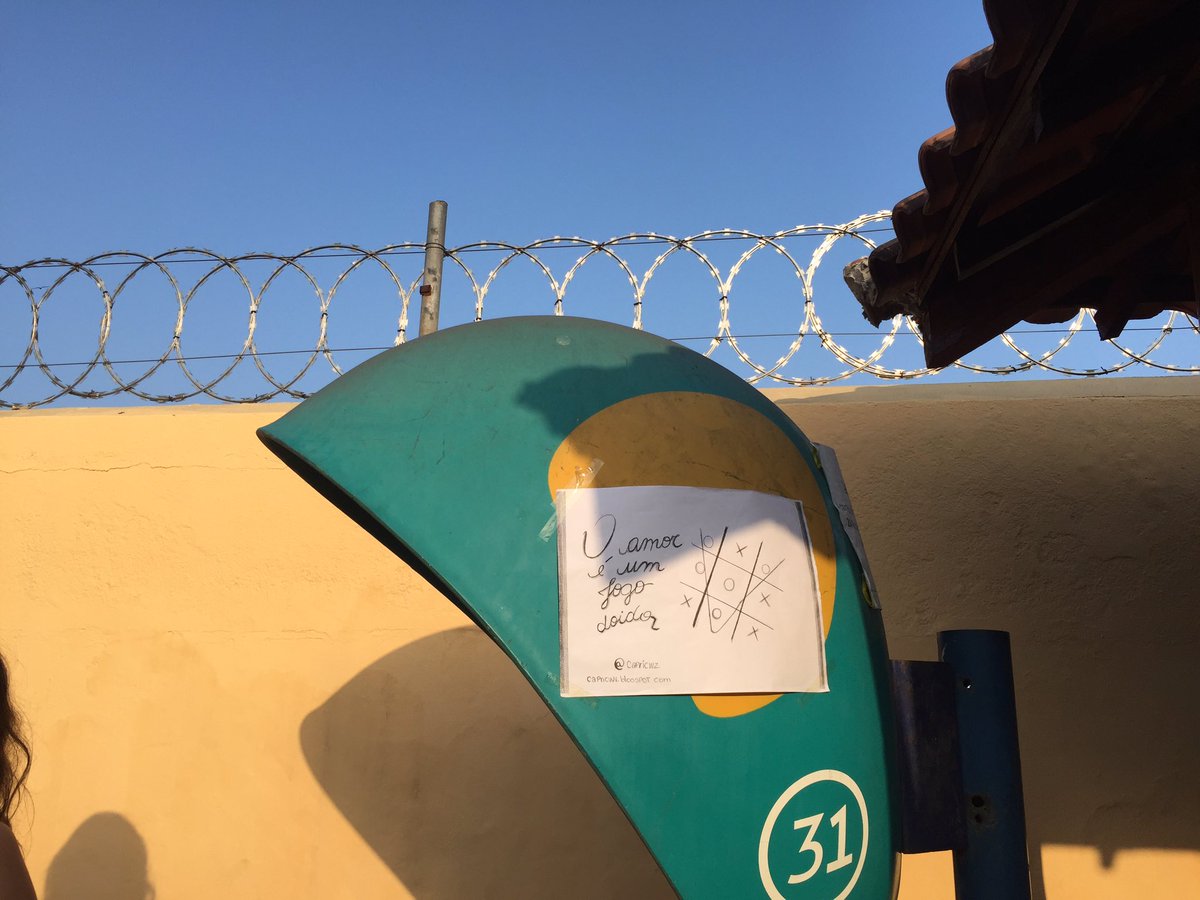 kelvb_'s tweet photo. Uns espalham discordia, ódio, sentimentos ruins e nós espalhamos pelo menos um pouco do sentimento q temos, em frases simples ❤️❤️❤️❤️ https://t.co/O04N3S5smJ
