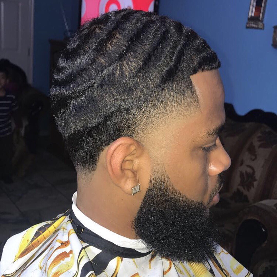 motjaime's tweet photo. Brought Them Waves Out 🌊🏄🏼 #barbershopconnect #beforeandafter #nastybarbers #fortworthbarbers #barbercinctv https://t.co/0nwYvRtxvP