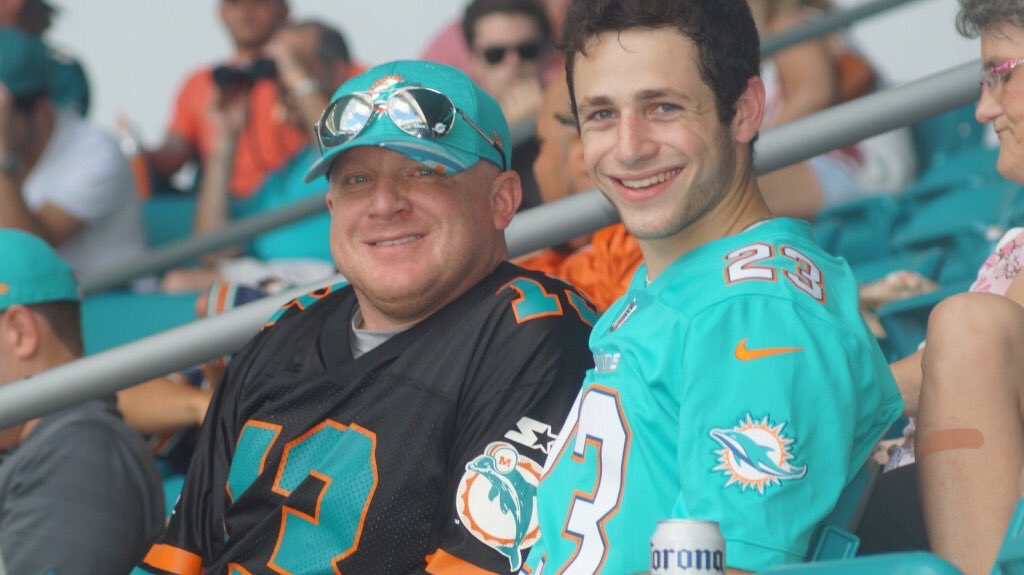 thephinsider's tweet photo. Thanks to @Txmedic5 from @PhinPhanatic for this pic from @MiamiDolphins #WebWeekend of me with FinsReport/Justin. https://t.co/kMVChNqI1p