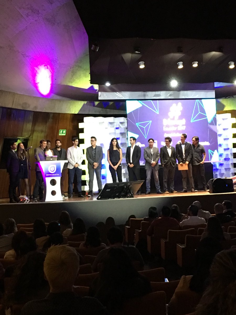 Nenanenu's tweet photo. Increíble día!  #disruptecuador el equipo de @CentricoDigital cierra con broche de oro 👌🏼 https://t.co/bn4JJPMDbw