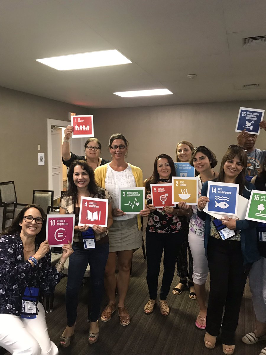 ProfeEdTech's tweet photo. If Ts pledge to #TeachSDGs &amp; make good life decisions w #GlobalGoals in mind, we can work to solve the Earth's greatest issues. #FFLA2017 🌍 https://t.co/WZRzXjBStl