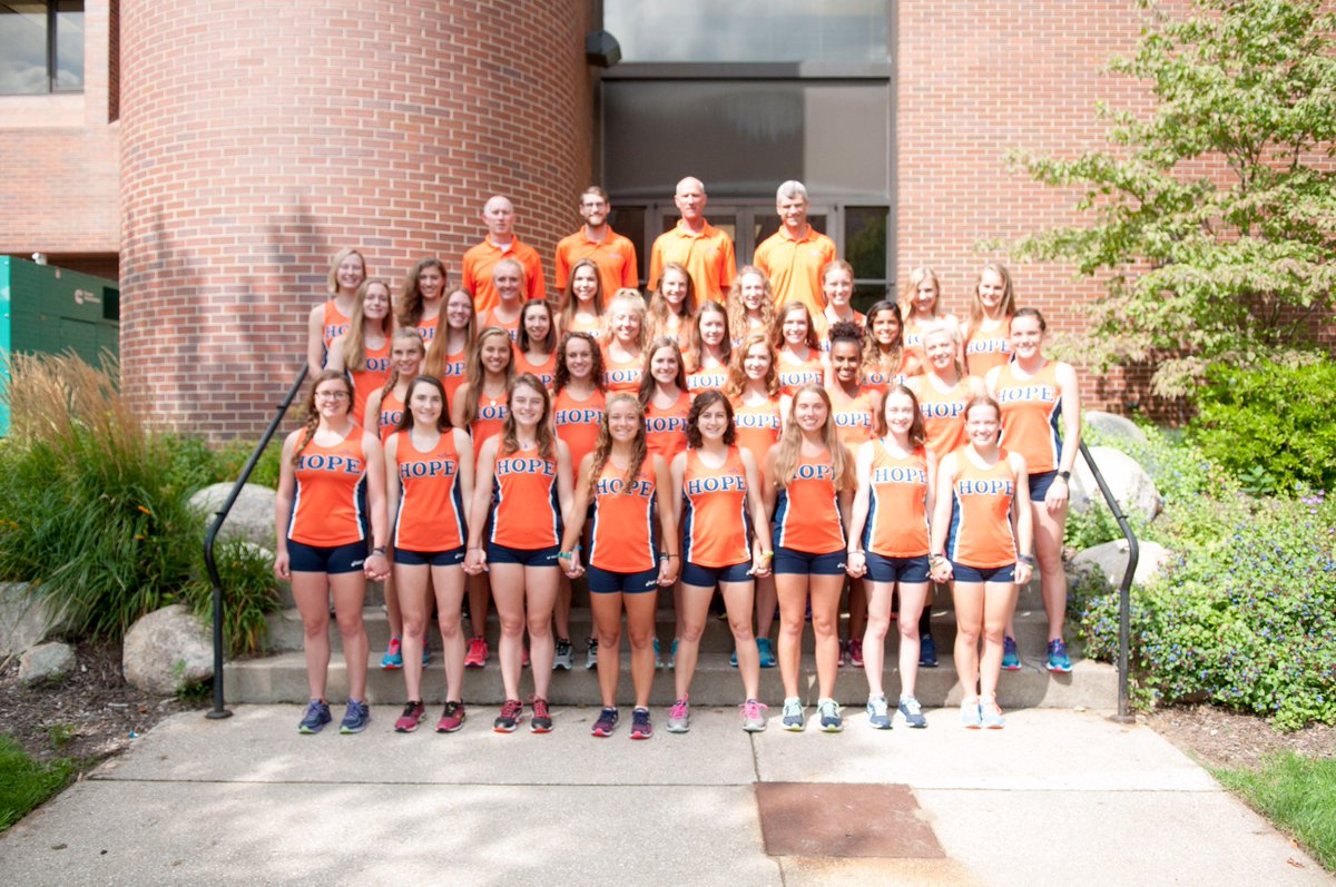 VICTORY! No. 12-ranked <a href="/HopeCollege/">Hope College</a> women's cross country first at 17-team Muskegon Community College Invitational with 39 points. #BeStrongBeTrue #d3miaa