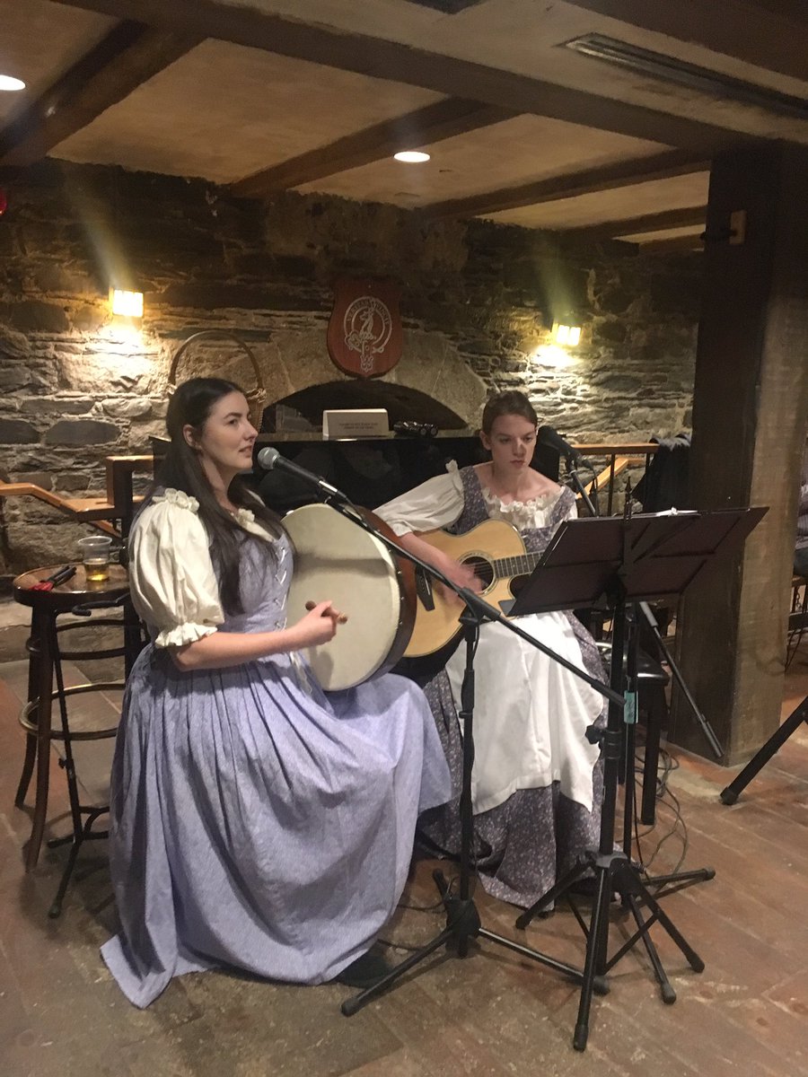 gcec2017's tweet photo. We hope you are all enjoying yourself at the Alexander Keith's kitchen party! #GCEC2017 https://t.co/43Msl9R0pW