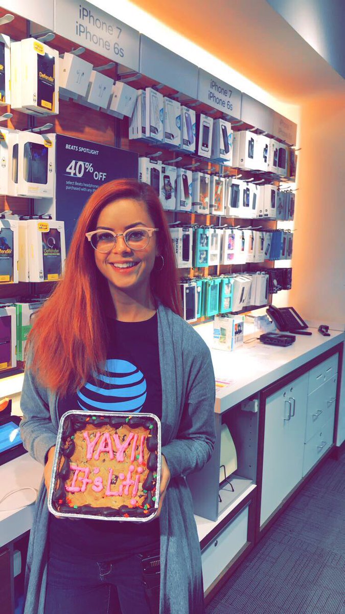It’s someone’s 1-year anniversary with <a href="/ATT/">AT&T</a>!! Thank you for your hard work and success, Janelle! #itsLIT #LifeAtATT #OneNYNJ <a href="/DaniDemerath/">Dani Demerath</a>