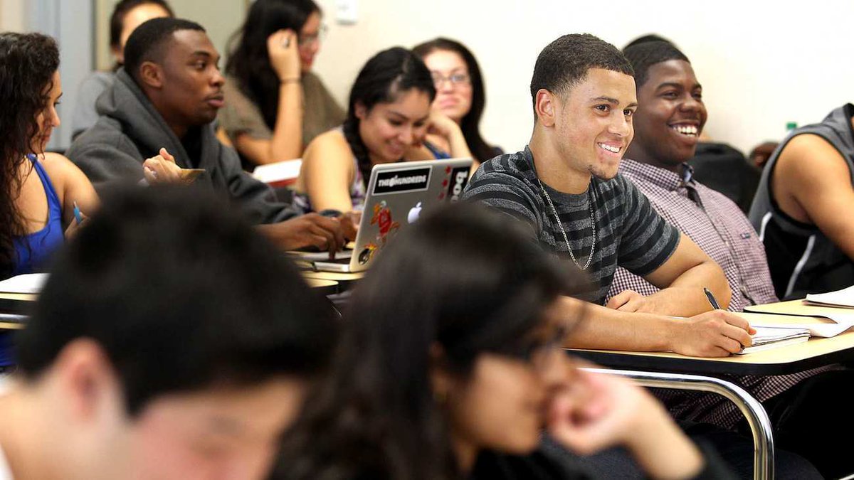 latimes's tweet photo. New law puts California on path to offering first year free at community colleges https://t.co/9O42B436nM https://t.co/Xp1PyelqLo