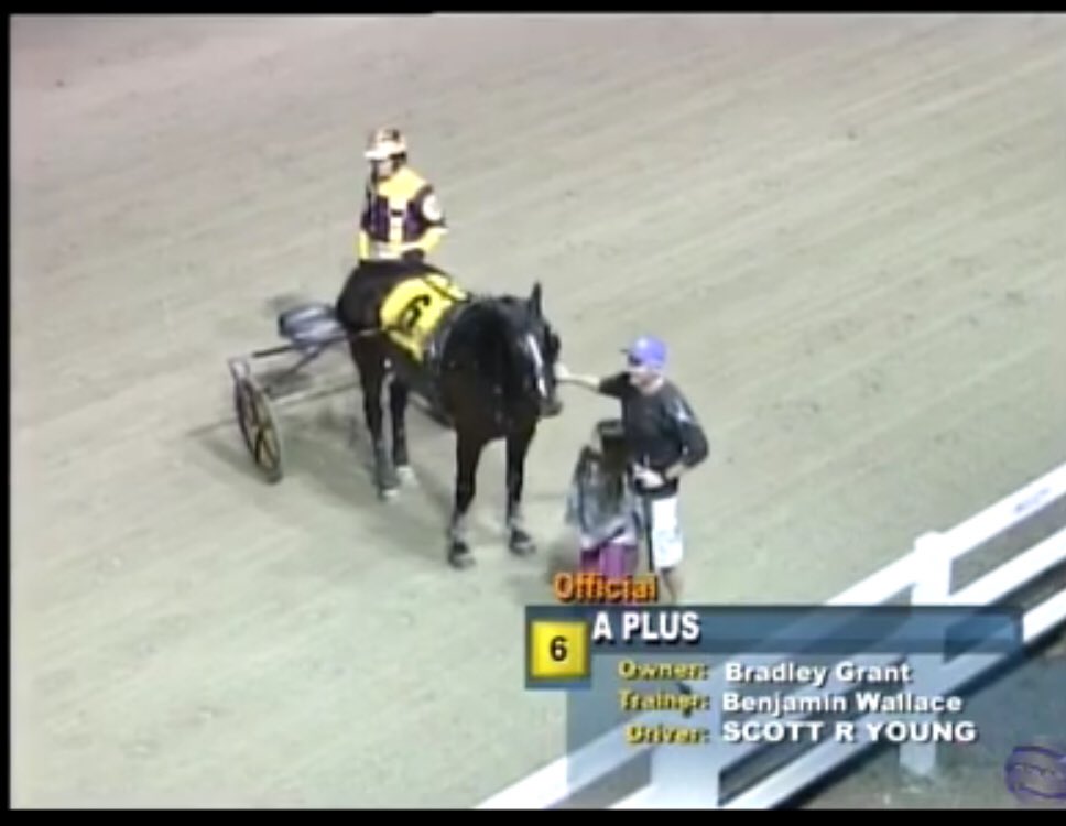 knows_lou's tweet photo. A PLUS (1:57:3) Answers the call when the chips were down #digsin @SugarDoyle @TheRacewayWFD @YoungieAnswers https://t.co/OC451Eyfw1