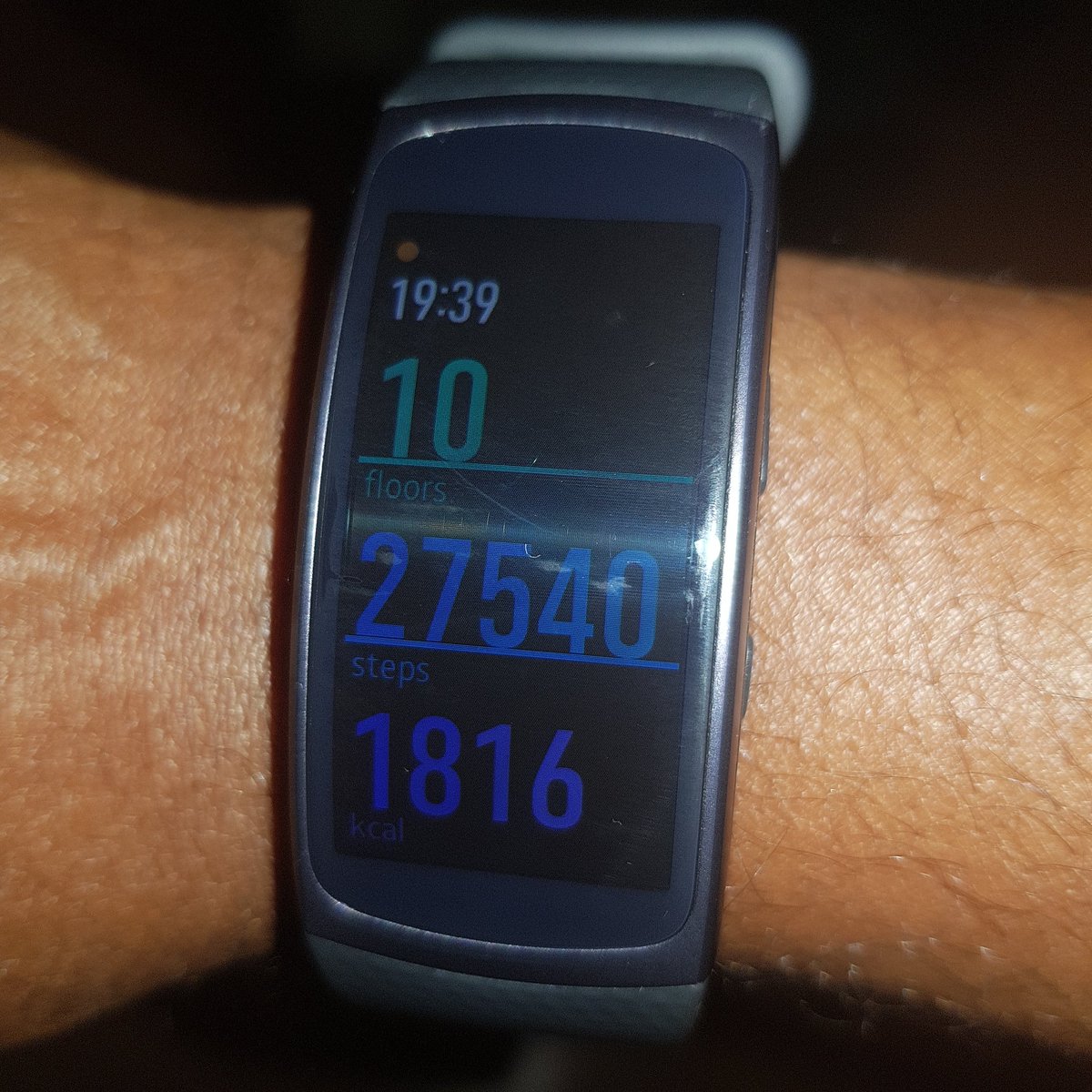 FITSW11's tweet photo. Walk fit https://t.co/B2BG89IkyP