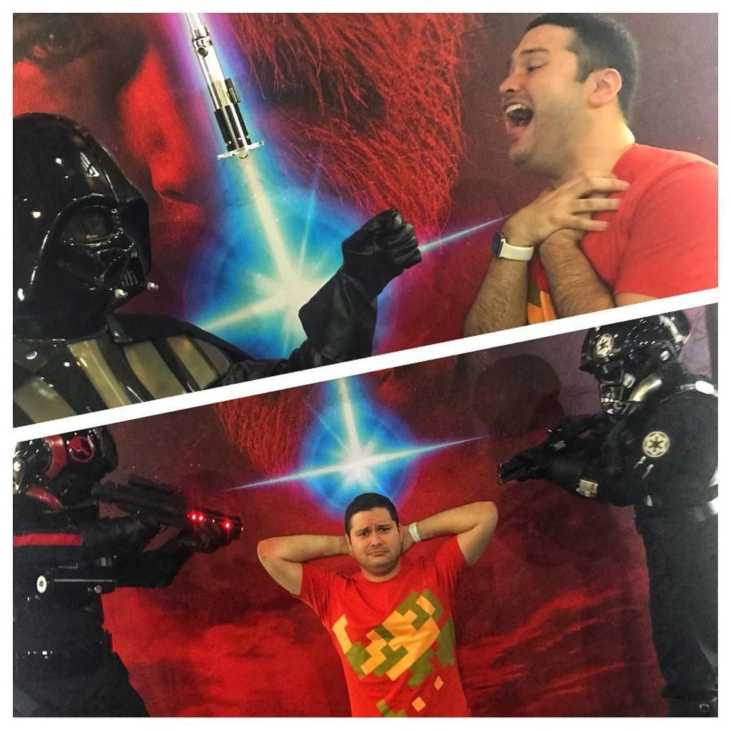 SUMPodcast's tweet photo. A @rahvii lo atrapo el #imperio de #starwars en el #EGSLive. #darthvader no perdona!
.
.
.
#starwarsempire #darthvadercostume #starwarscos… https://t.co/g5iARWYDla