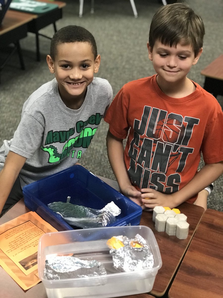 4thgradechatter's tweet image. We love doing our morning STEAM bins before the day begins! #brandourgreen #mcegators #bethelegacy