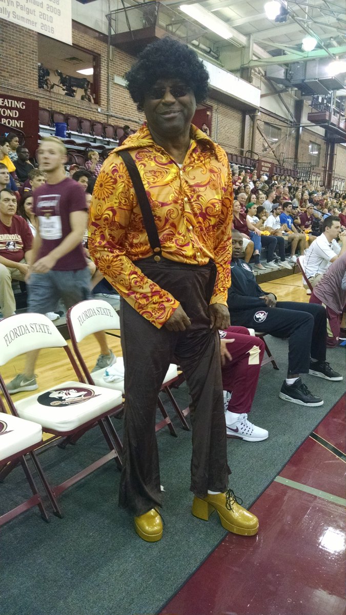 AlisonPosey14's tweet photo. Ladies and gentlemen, your head coach of @fsuhoops: Leonard Hamilton.
Sorry, he wouldn't tell me where he got his get up.
#checktheshoes https://t.co/ed7vCLzdvv