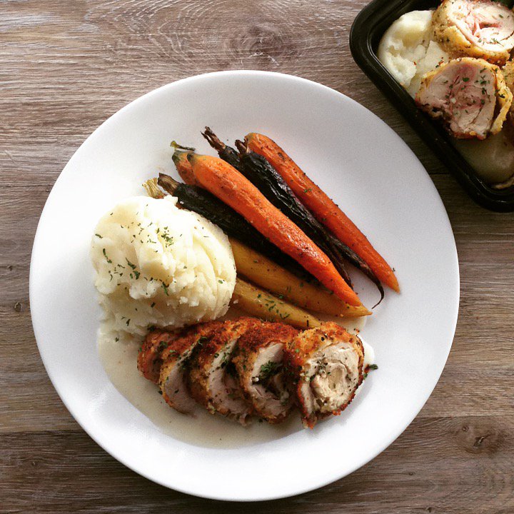 _Akoete's tweet photo. @GordonRamsay Chef, how is my Chicken Cordon Bleu ??? https://t.co/KYo4nWd1WW