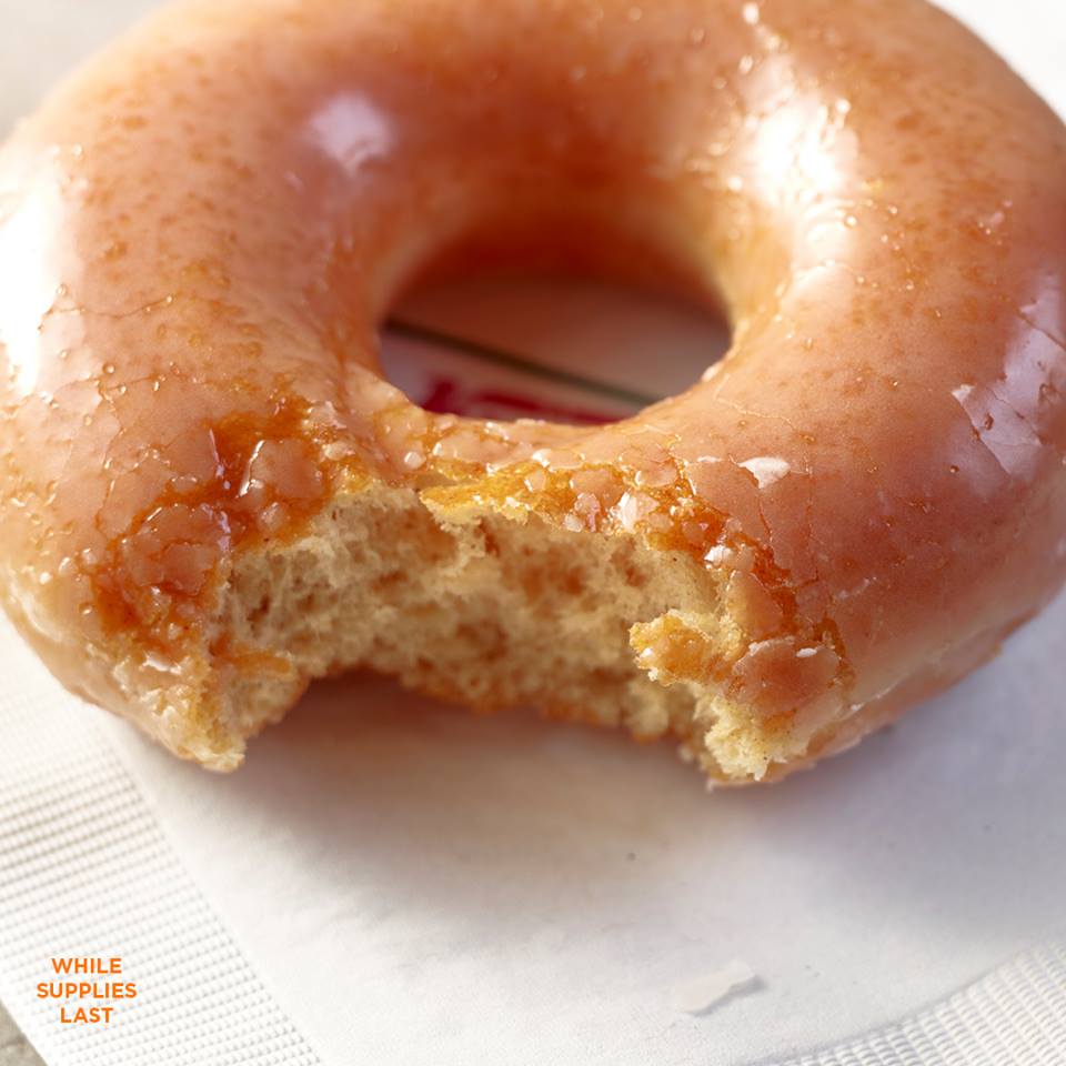 prfirmorlando's tweet photo. This Friday the 13th is your luckiest ever! Pumpkin Spice Original Glazed Doughnuts at @kkorlando tonight after 6pm. #FridayNightSpice π https://t.co/xhTqgziK7g