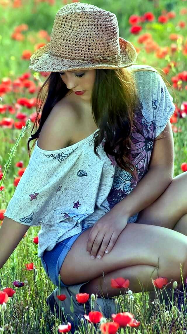 KaterinaGreece2's tweet photo. 💙Πληγώθηκα
αλλά συνεχίζω🌸
Έπεσα
Αλλά σηκώθηκα🌼
Πίστεψα
Αλλά απογοητεύτηκα🌾
Αγάπησα
Αλλά με πρόδωσαν🌷
Ακόμα κι έτσι εγώ θα συνεχίζω
Καλημέρα💙 https://t.co/j3IKhcPdu3