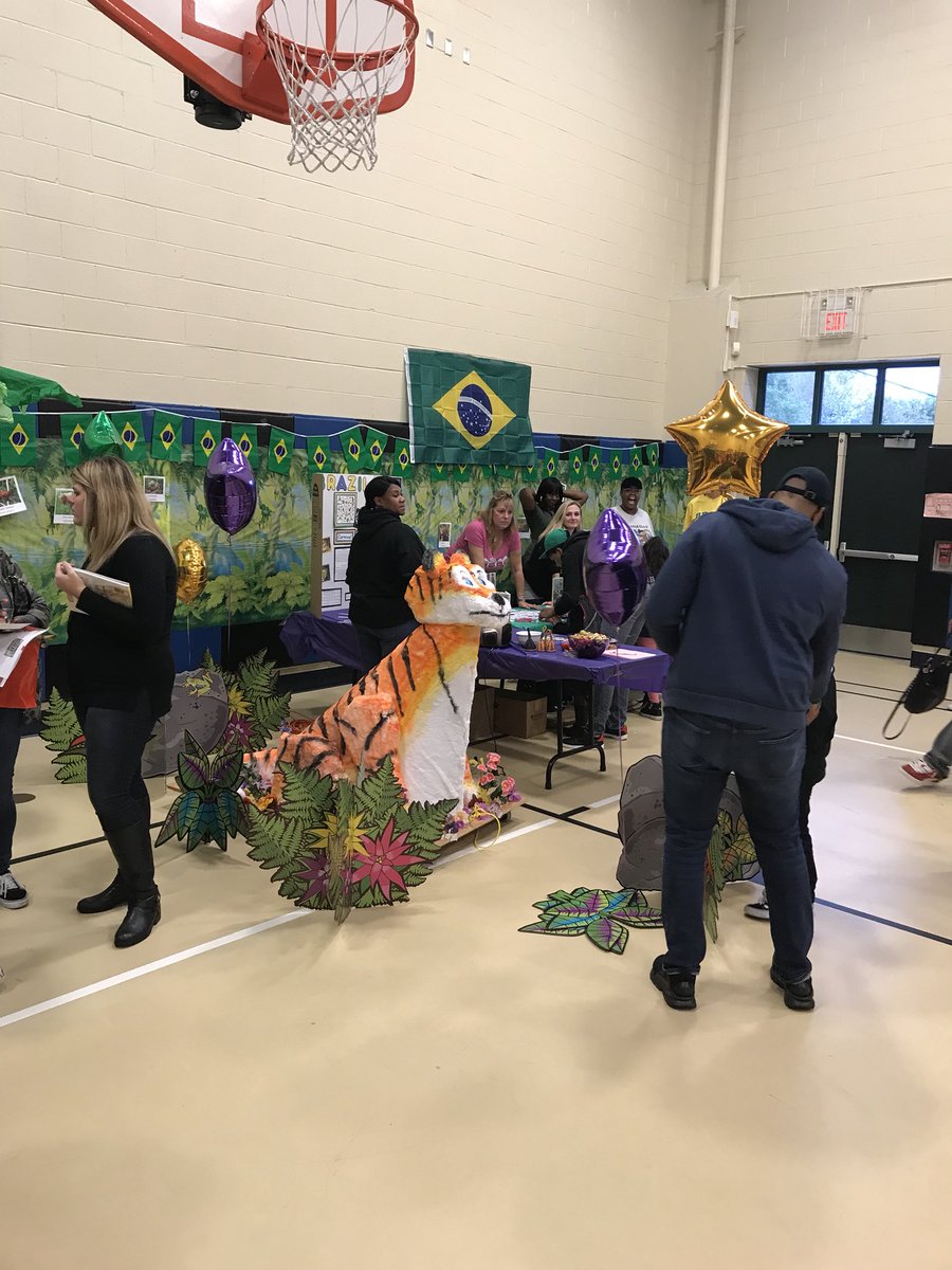 JessPetersPreK's tweet photo. Hispanic Heritage Celebration!! Preschool At Obama showcased Peru!! #readingrainforest @MirthilBuilt @APSuperREP @skgray1 @Asbury_ParkSD https://t.co/s6UvfLokgA