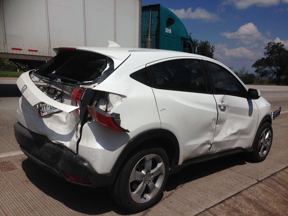 chris760225's tweet photo. @HondaMexico @HondaCuautitlan @GNPSeguros dicen que no entran todas las piezas y 1 año en la reparacion, quien me puede ayudar o voy a otra https://t.co/h17srTaSh0