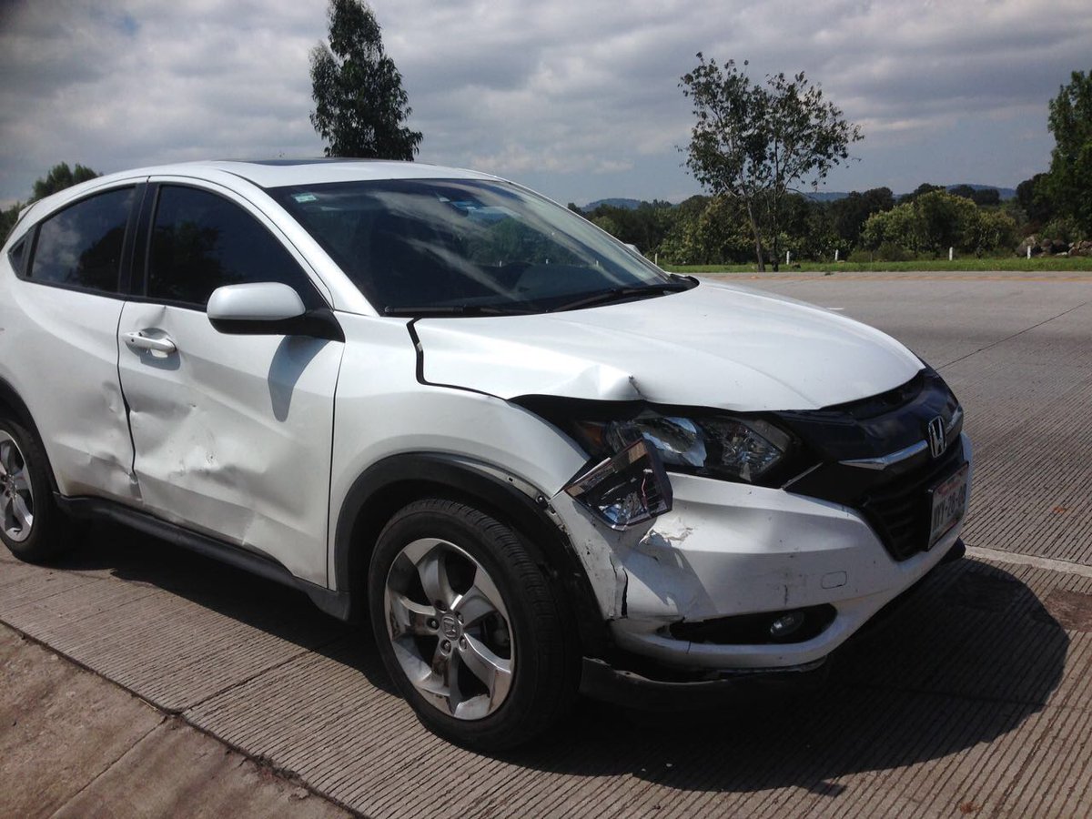 chris760225's tweet photo. @HondaMexico @HondaCuautitlan @GNPSeguros dicen que no entran todas las piezas y 1 año en la reparacion, quien me puede ayudar o voy a otra https://t.co/h17srTaSh0
