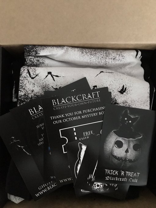 It's Friday the 13th, in October, and I just got my @BlackCraftCult mystery box. I'd say it's a perfect<a href="/tag/daddy"class="tags"><span>#daddy</span></a><a href="/tag/moan"class="tags"><span>#moan</span></a>
