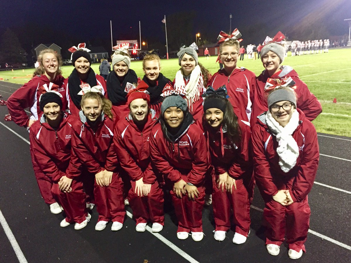 fcwrestlincheer's tweet photo. Week 8 #cowboysvsindians #senttorepresent #fridaynightlights https://t.co/Wp56I0tttA