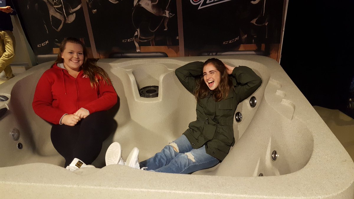 hannah_hunter27's tweet photo. #genstub @Oshawa_Generals @sarbear_1013
#somanyhottiesatthegame
๐
๐
๐๐๐ https://t.co/HBVw5A9UHH