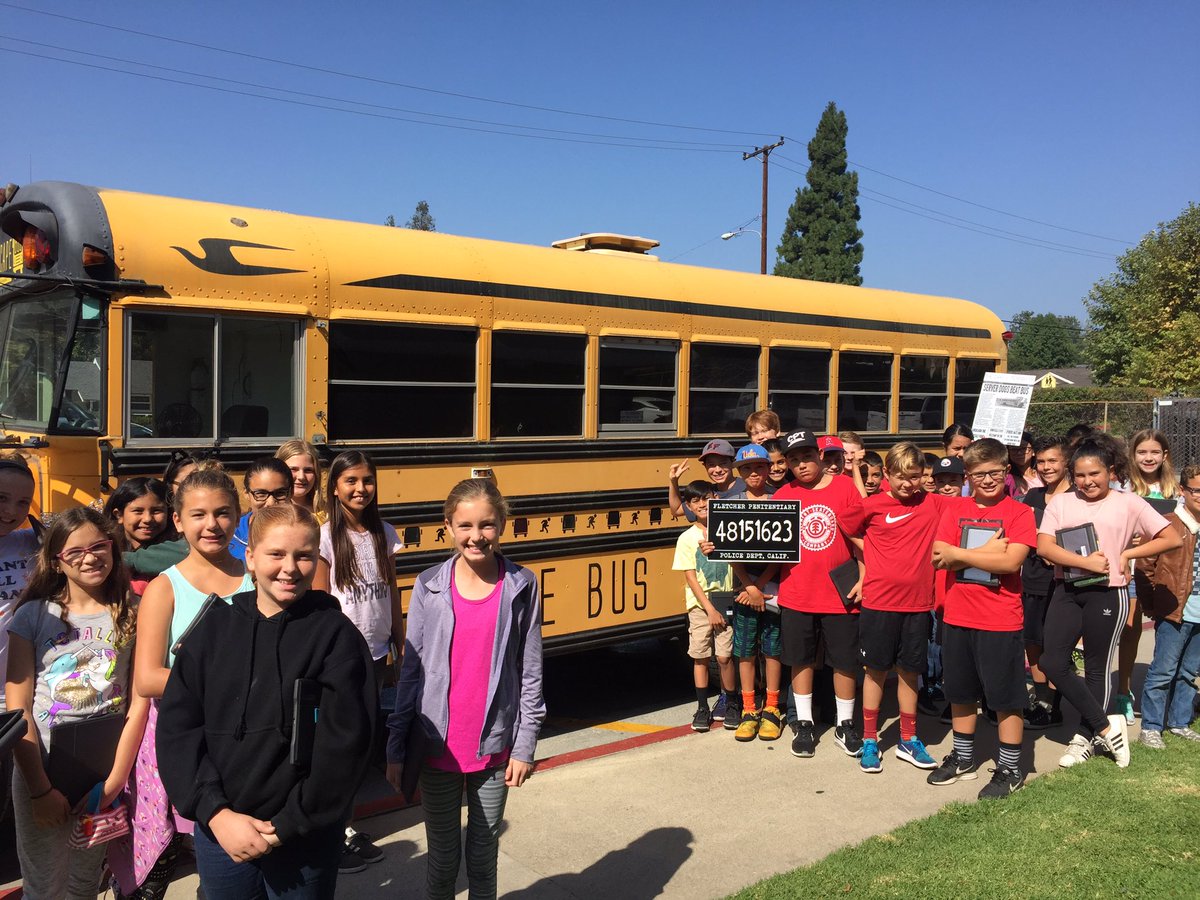 AcaciaKnapp's tweet photo. #escapebus #agentsofchange #FSDLearns https://t.co/MNUiVIDgeL